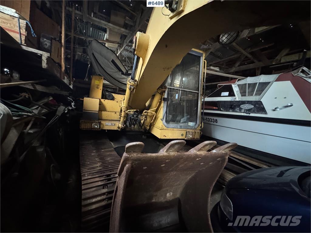 CAT 205 LC Kāpurķēžu ekskavatori