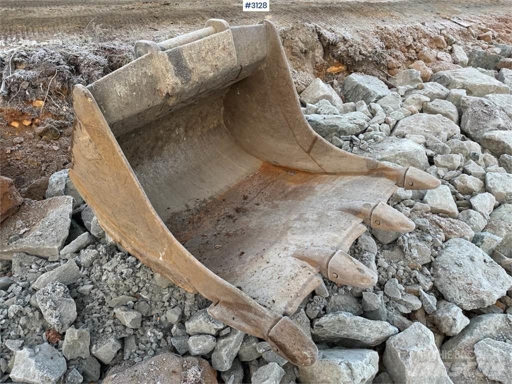 CAT 323-07A Kāpurķēžu ekskavatori
