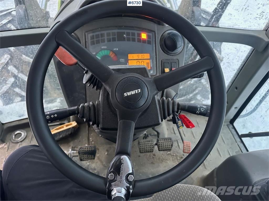 CLAAS Ares 697 Traktori