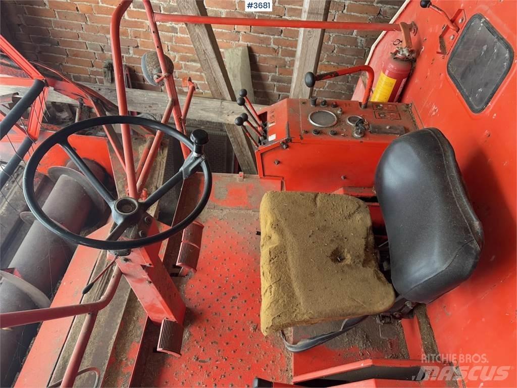 Deutz Fahr M900 Ražas novākšanas kombaini