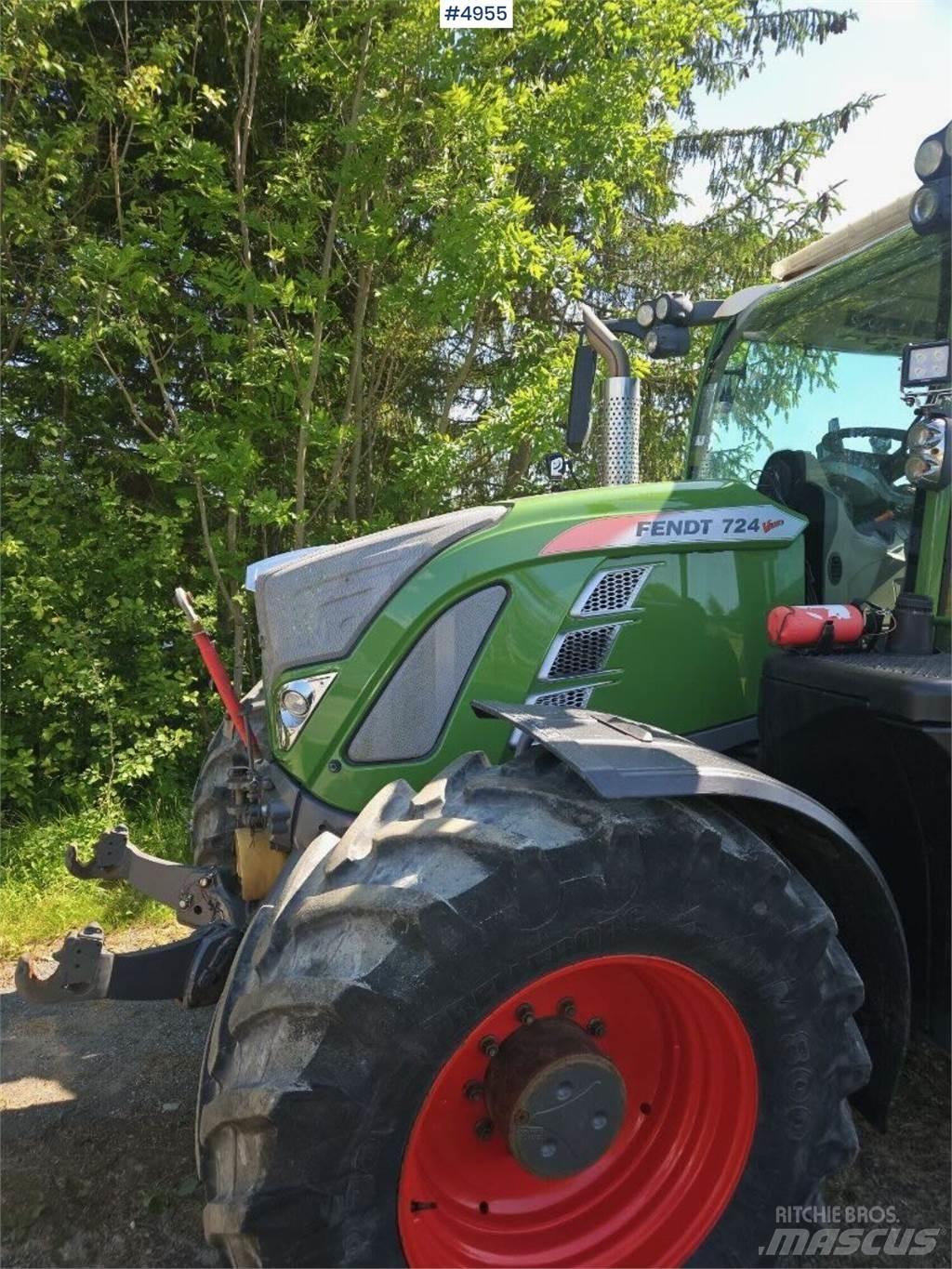 Fendt 724 Vario Traktori