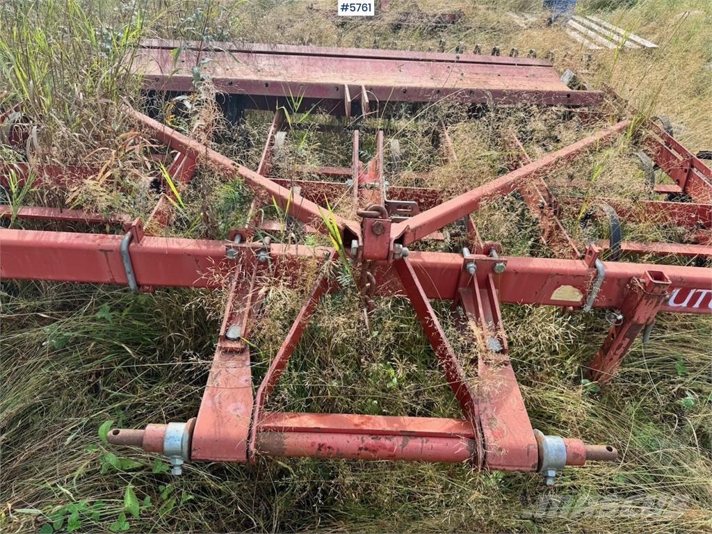 Futura Harv Cita augsnes apstrādes tehnika un papildaprīkojums