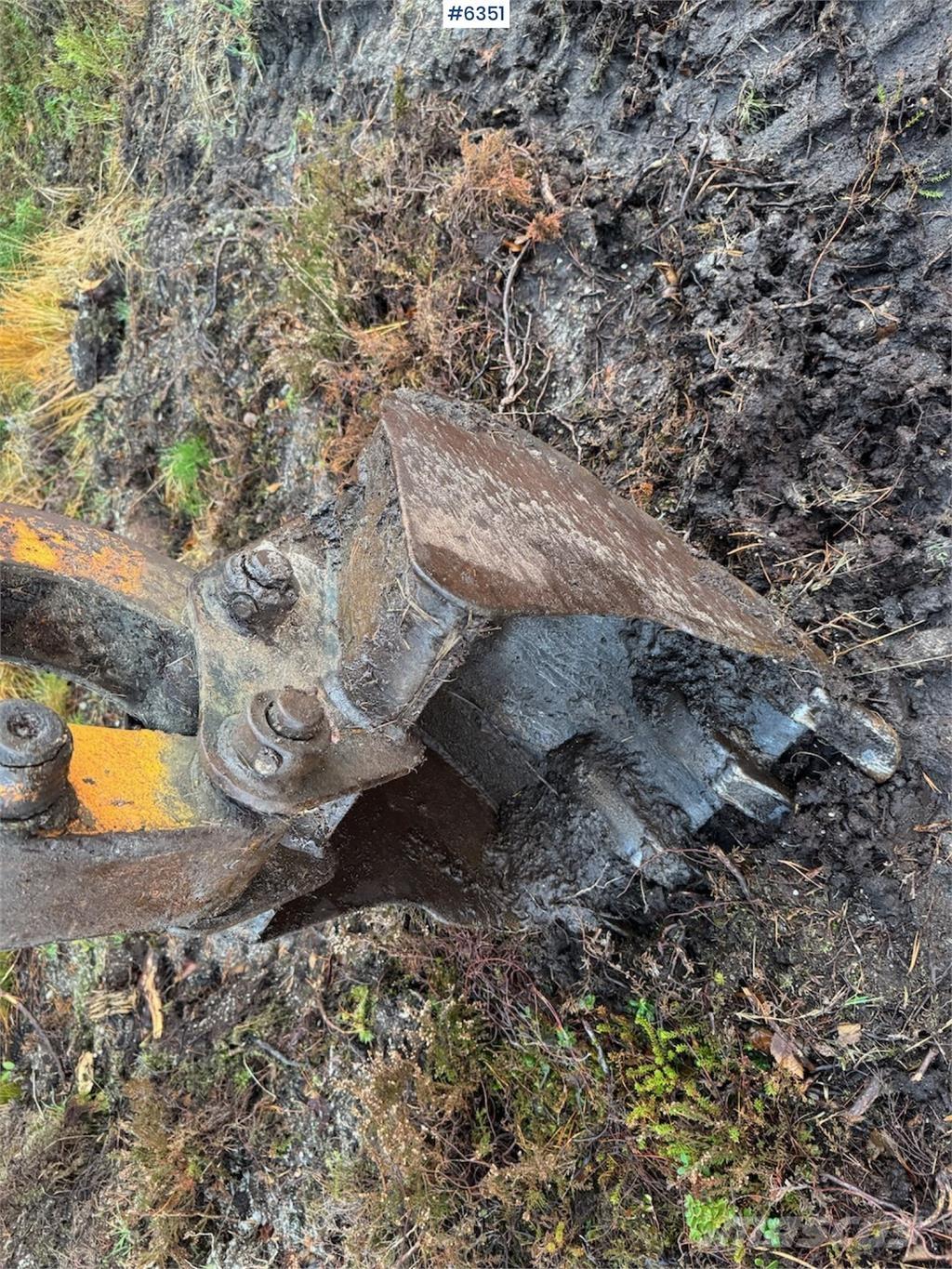 Hanix N 260-2 Kāpurķēžu ekskavatori