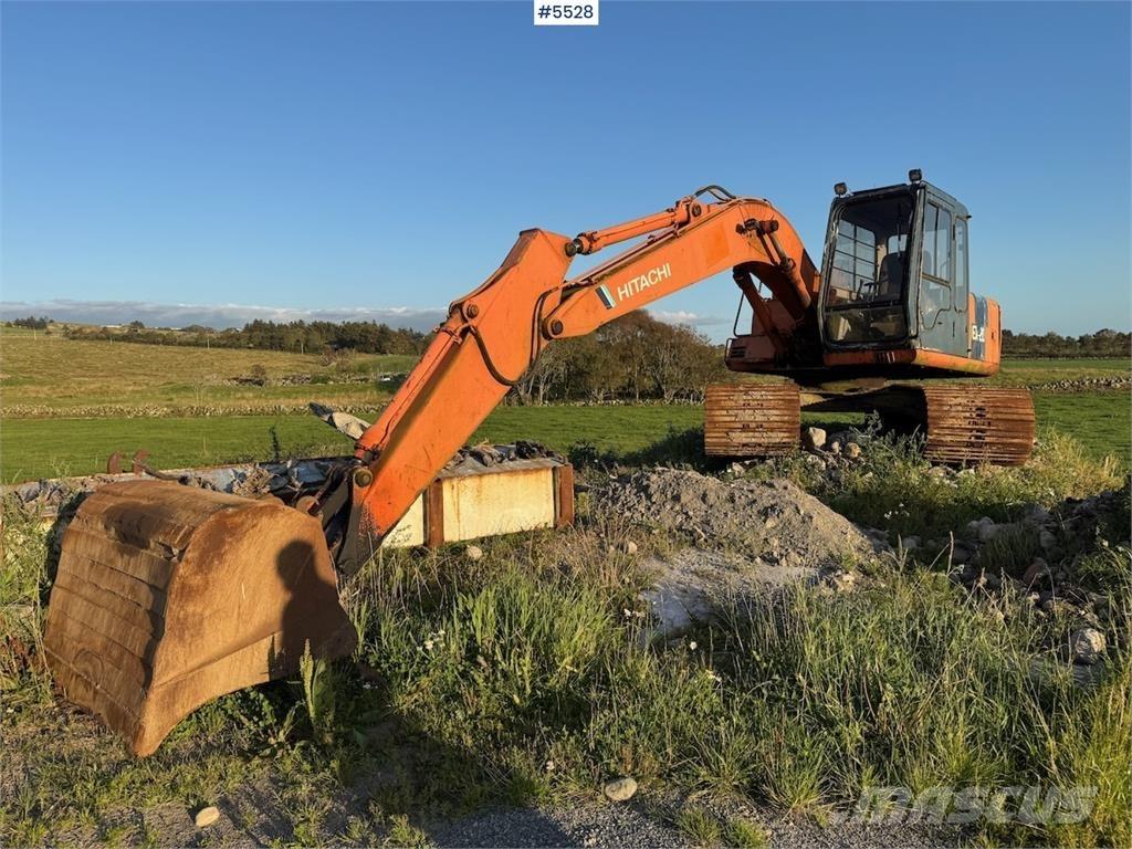 Hitachi EX120-2 Kāpurķēžu ekskavatori