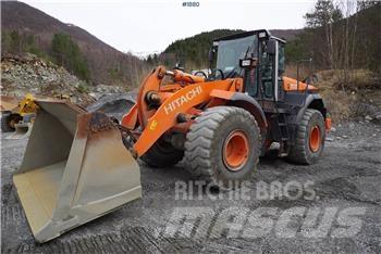 Hitachi ZW220 Iekrāvēji uz riteņiem