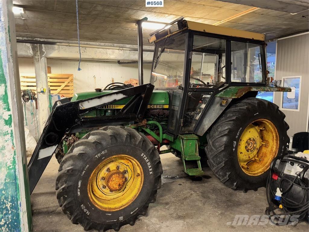 John Deere 2140 Traktori