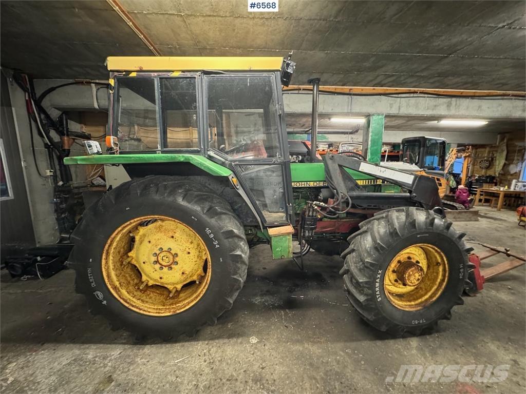 John Deere 2140 Traktori