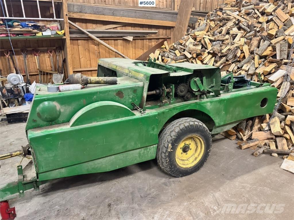 John Deere 342 Cita ražas novākšanas tehnika