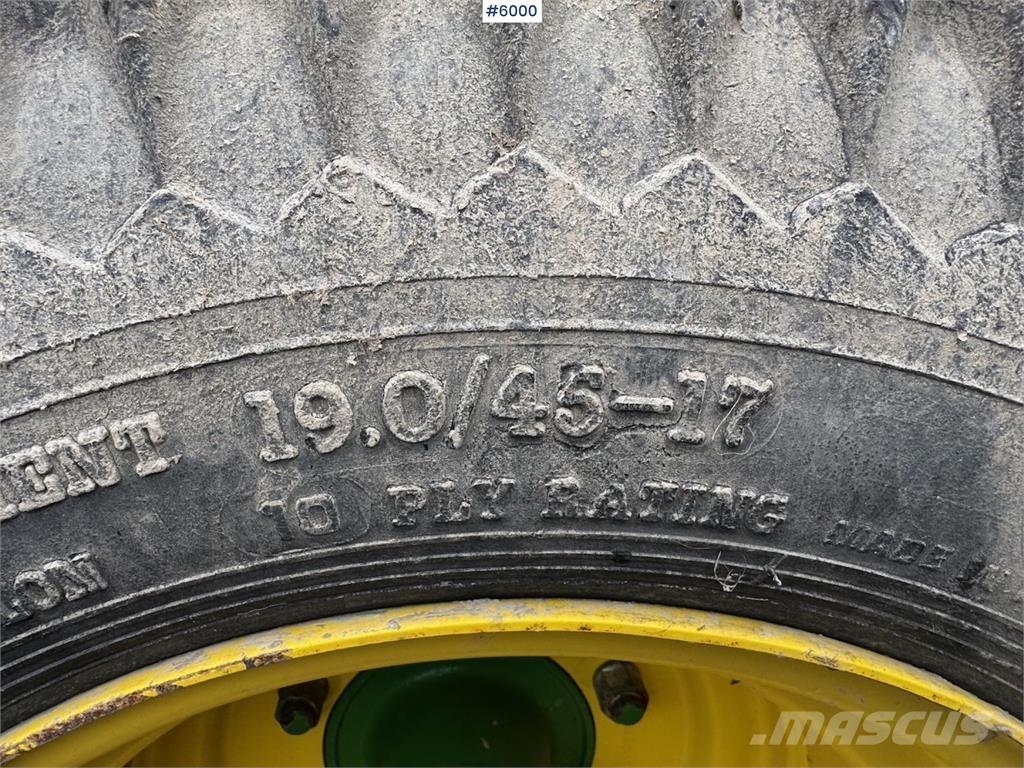 John Deere 590 Cita ražas novākšanas tehnika