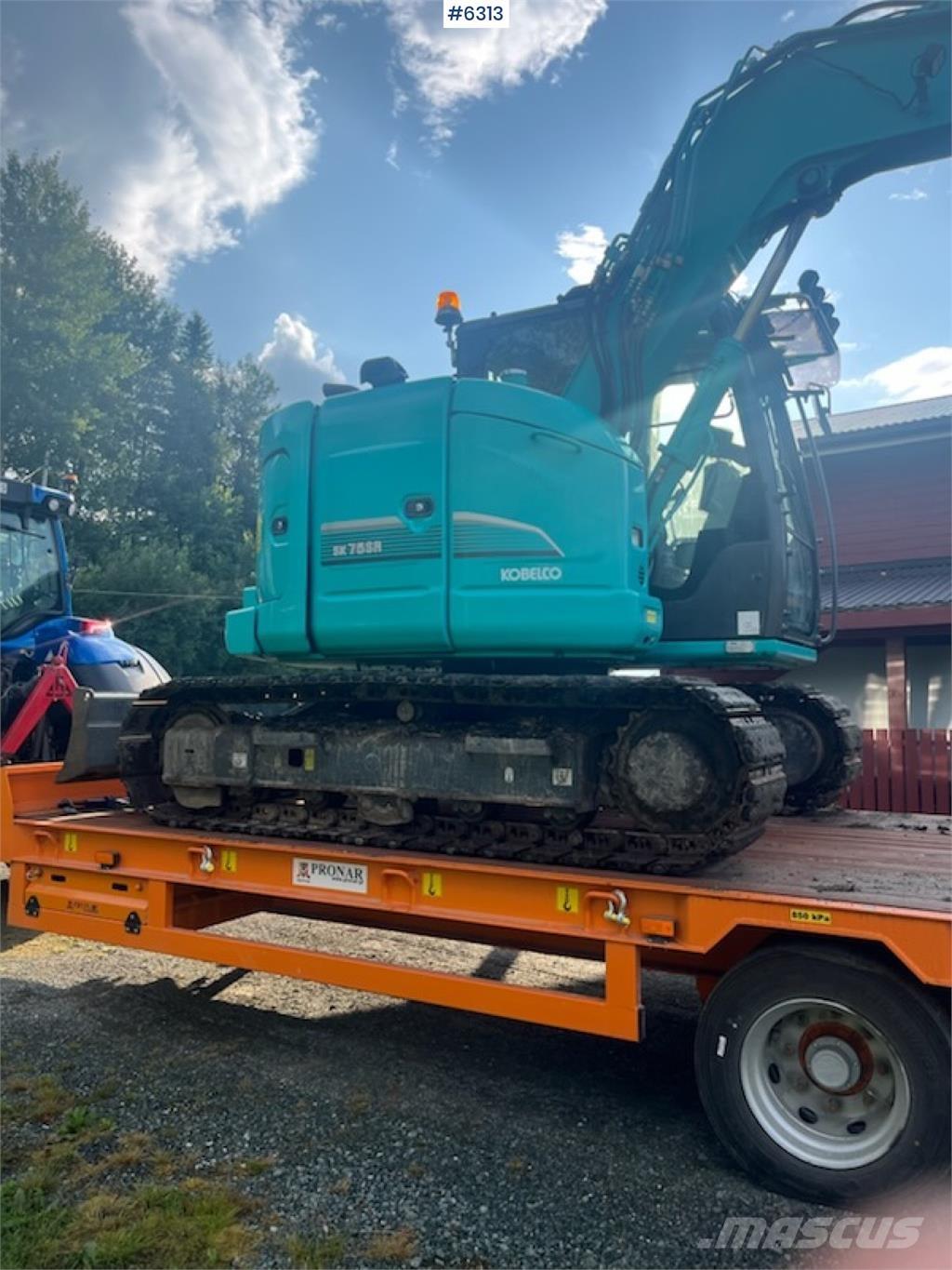 Kobelco SK75SR-3E Kāpurķēžu ekskavatori