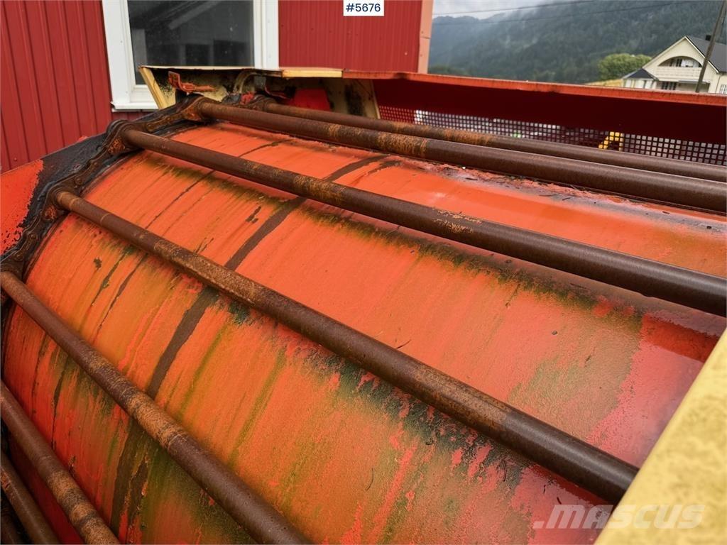 Krone KR 125 Cita ražas novākšanas tehnika
