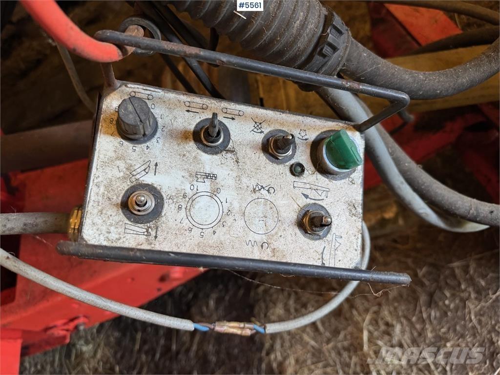 Kuhn PRI 3560 Cita ražas novākšanas tehnika