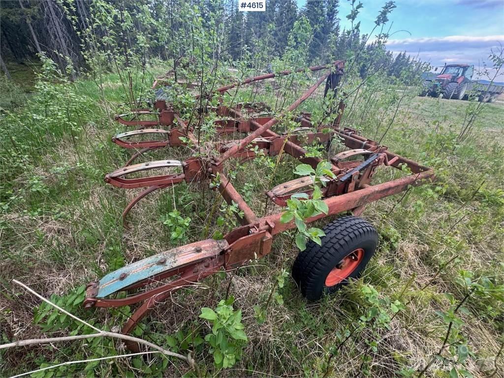 Kverneland Harv Cita augsnes apstrādes tehnika un papildaprīkojums
