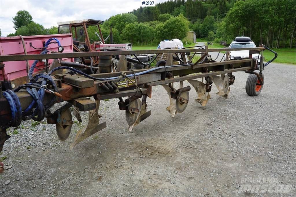 Överum C598L plog Cita augsnes apstrādes tehnika un papildaprīkojums