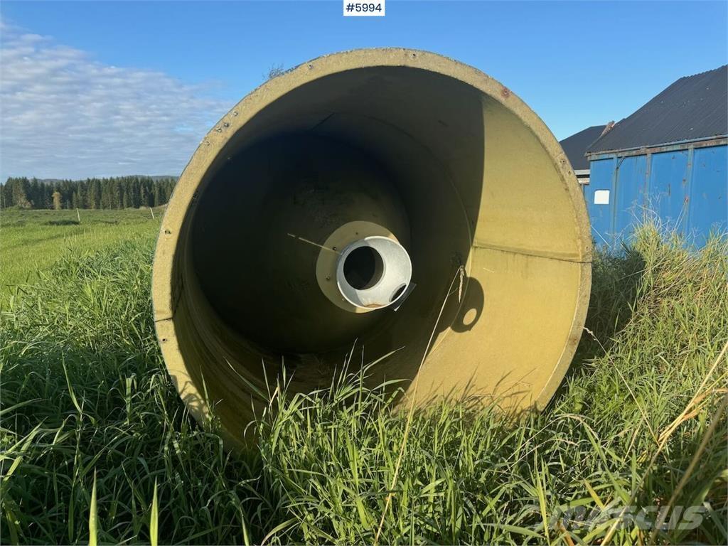  Silo Ca. 25 kubikk Cits traktoru papildaprīkojums