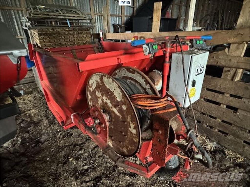 TKS F2 Cita ražas novākšanas tehnika