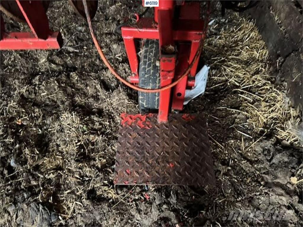 TKS F2 Cita ražas novākšanas tehnika