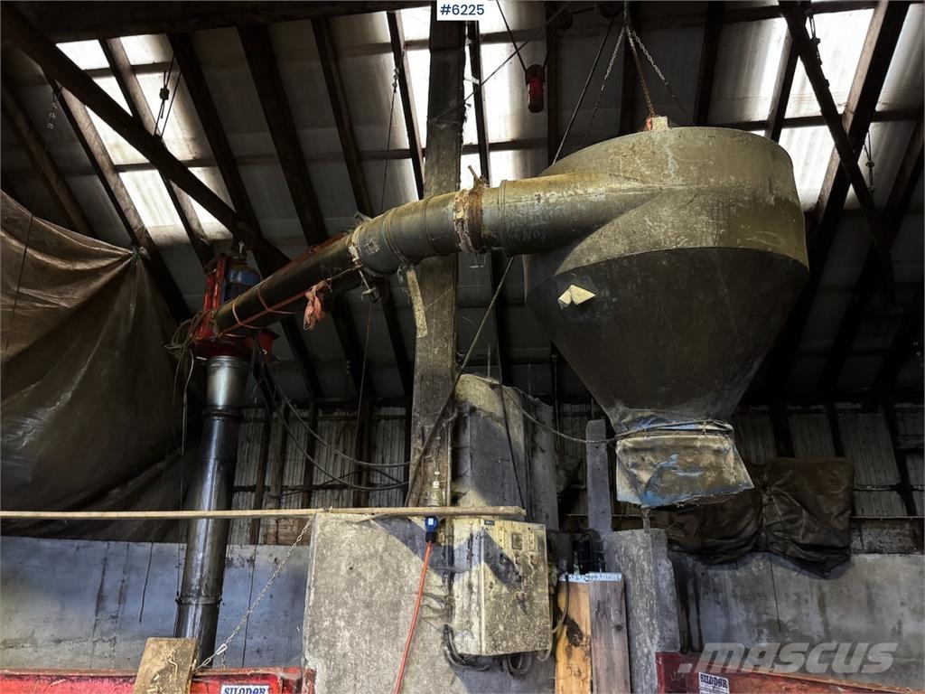 TKS Fylltømmer. Cits traktoru papildaprīkojums