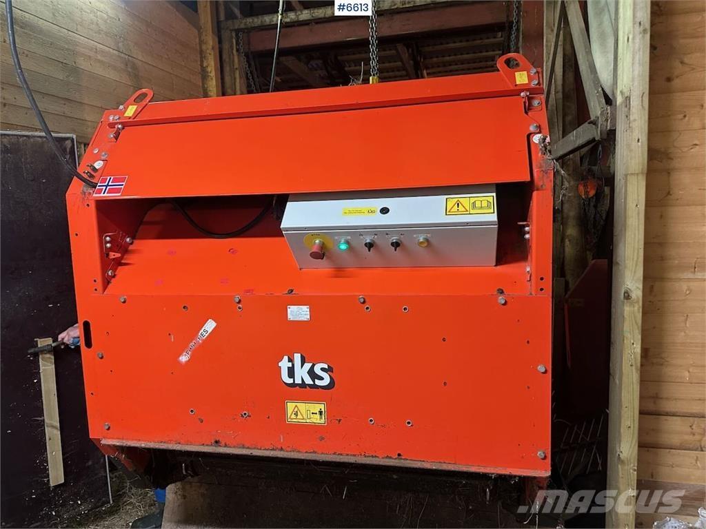 TKS K2 Cita ražas novākšanas tehnika