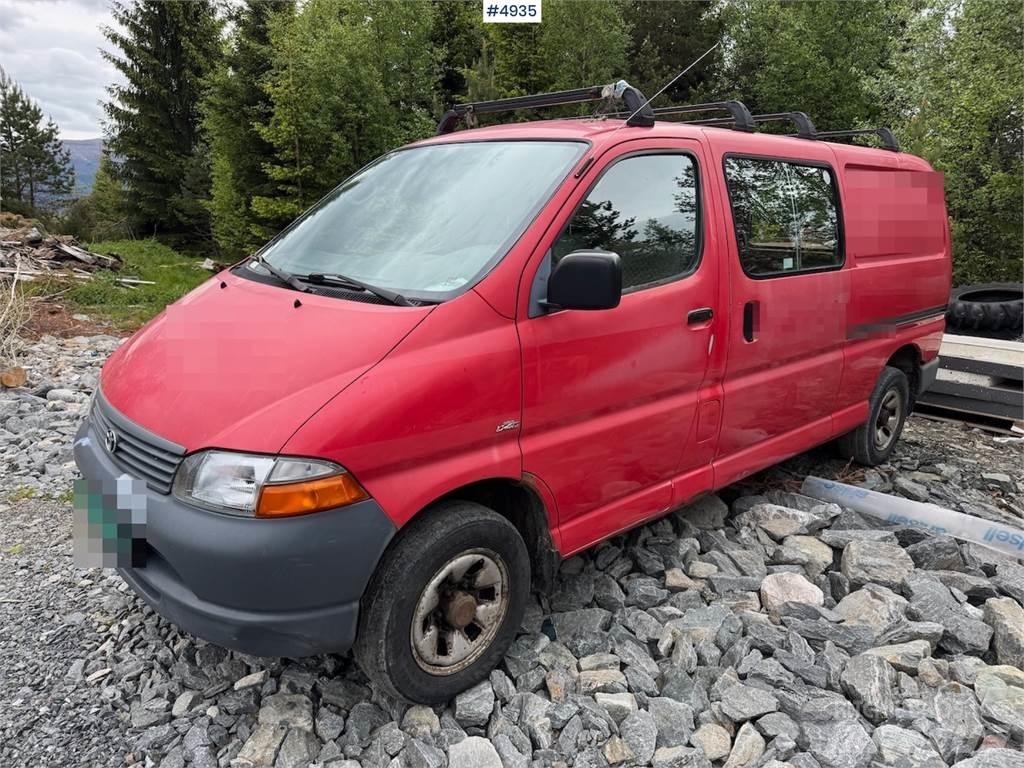 Toyota Hiace 4WD Preču pārvadāšanas furgoni