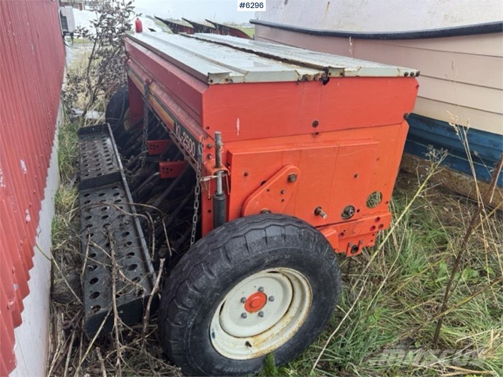 Tume KL 2500 Sējmašīnas