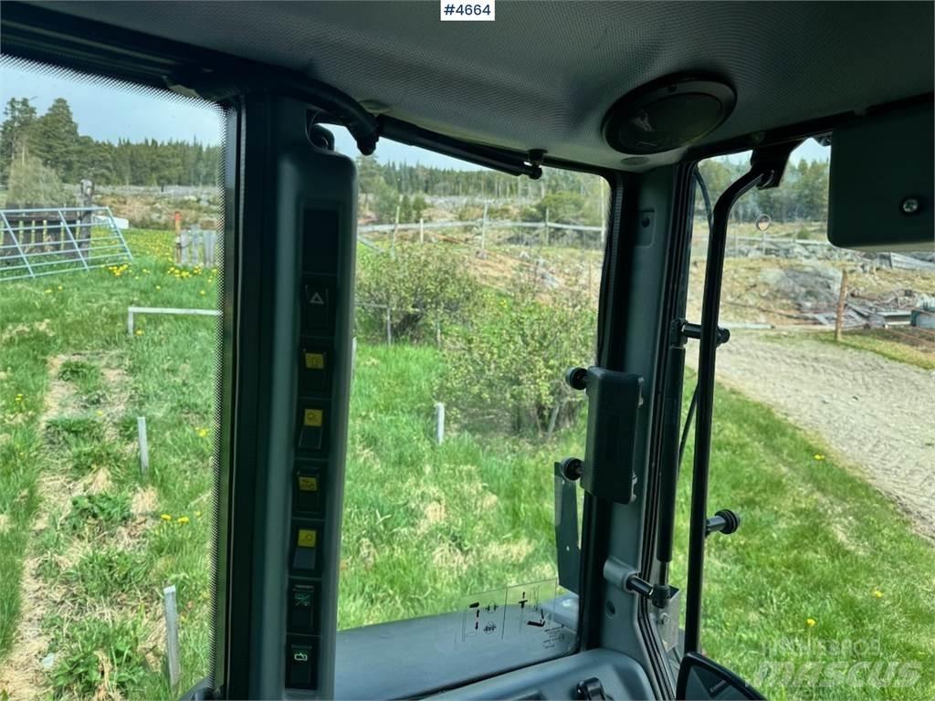 Valtra A85-4 Traktori
