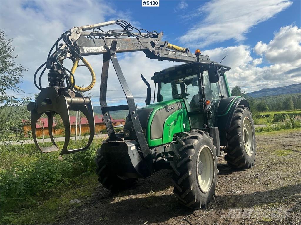 Valtra N101 Traktori