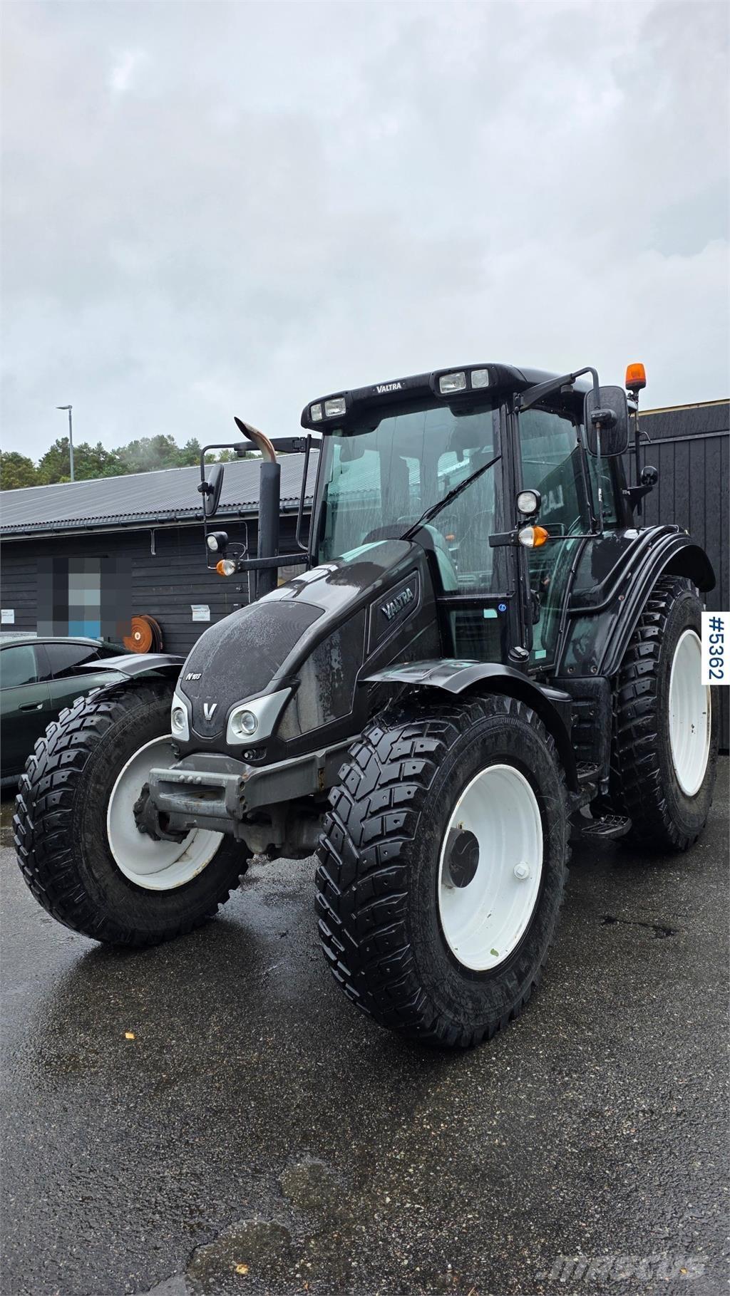 Valtra N103 Traktori
