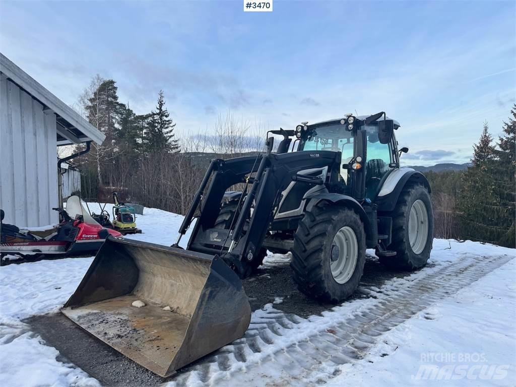 Valtra N134 Traktori