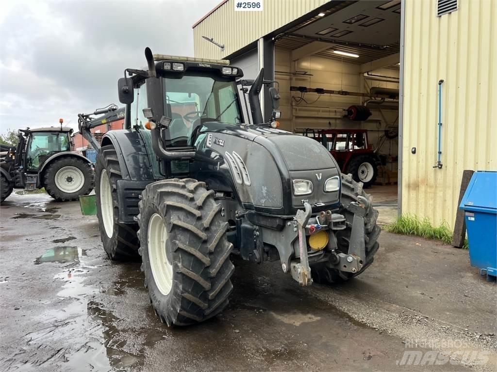 Valtra T182 Traktori
