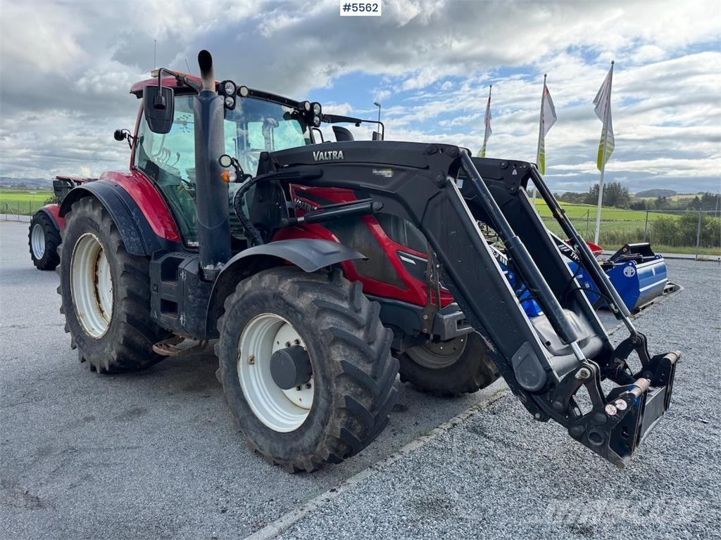 Valtra T194 Traktori