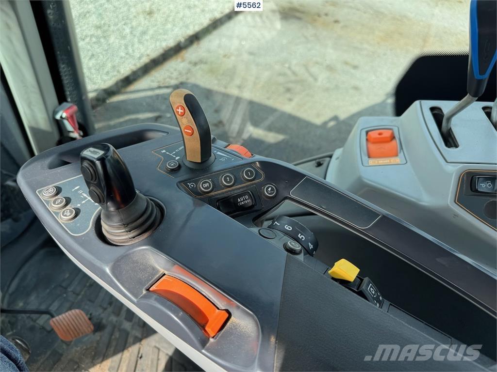 Valtra T194 Traktori