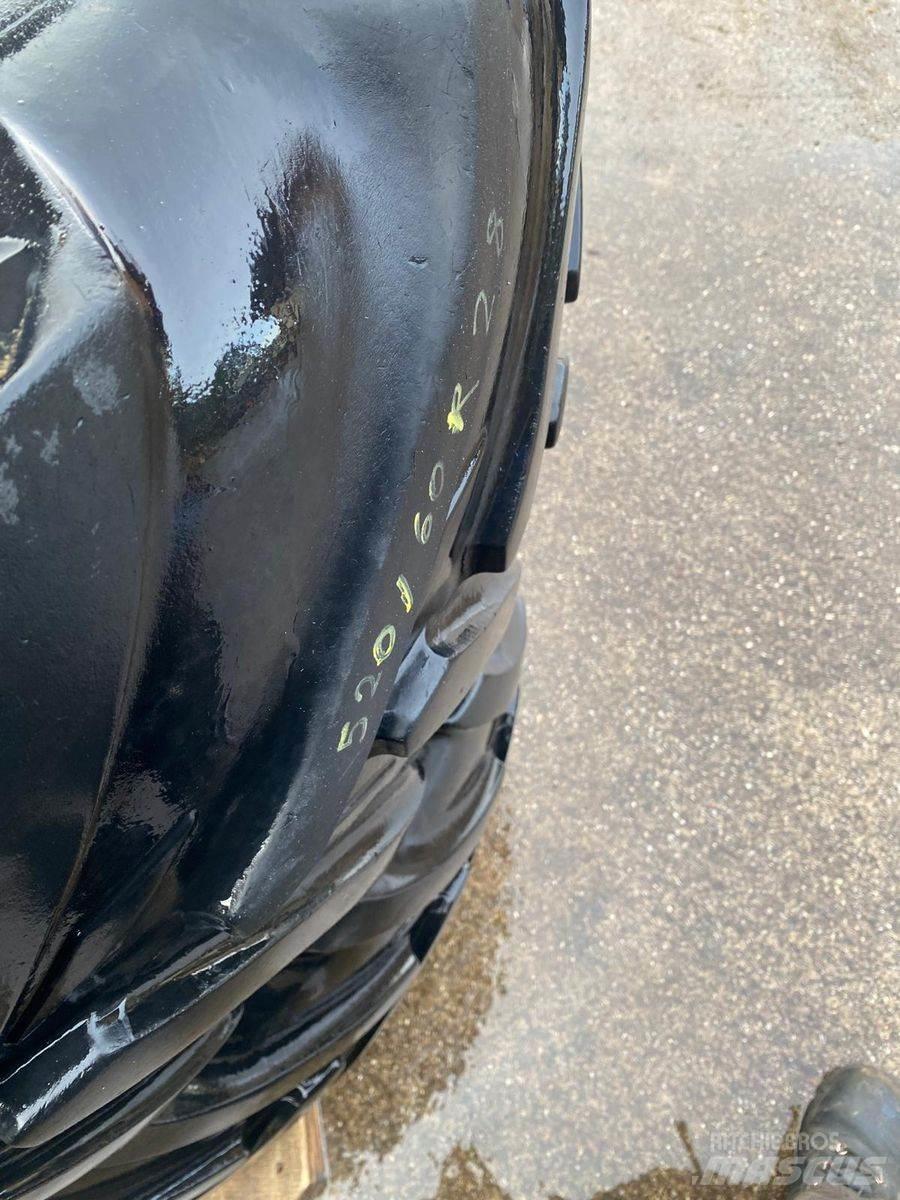 BKT 650/60R38 Riepas, riteņi un diski