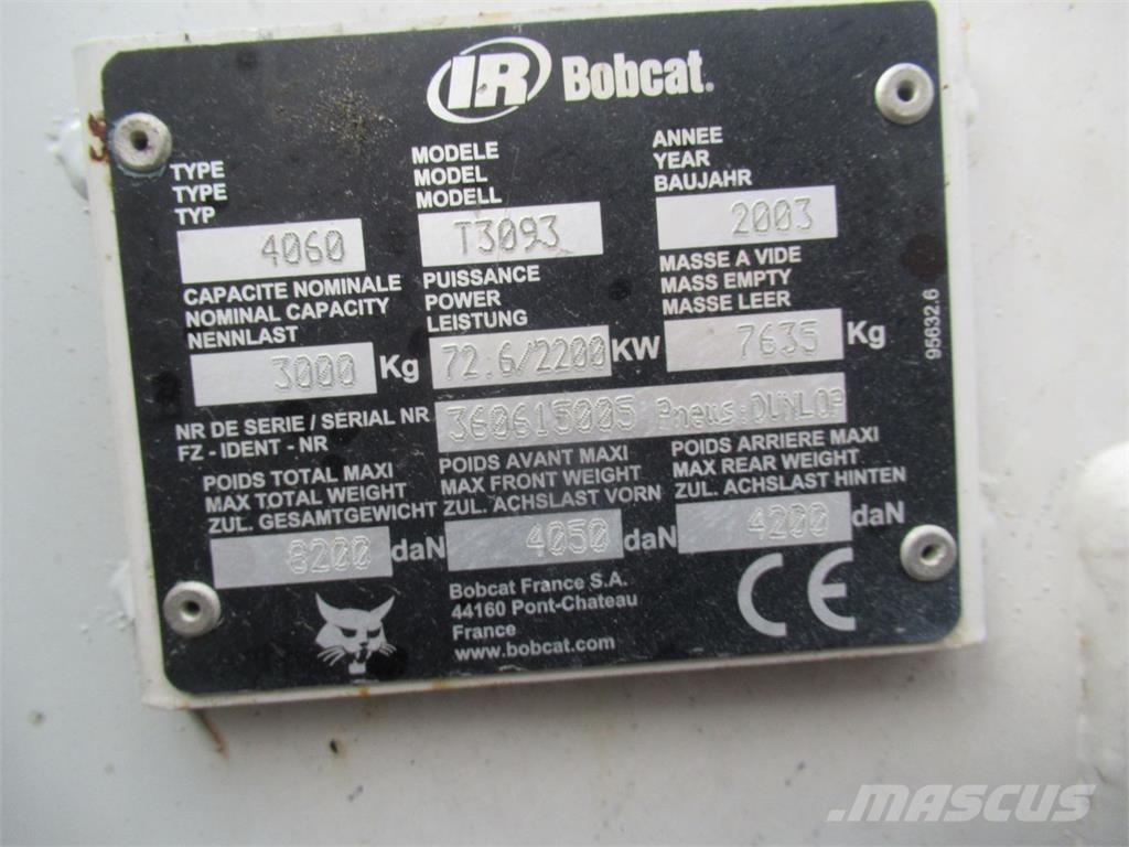Bobcat 3093 Frontālie iekrāvēji un ekskavatori