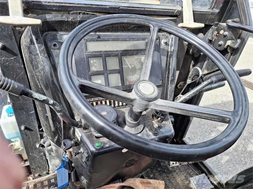 Case IH 2140 Traktori