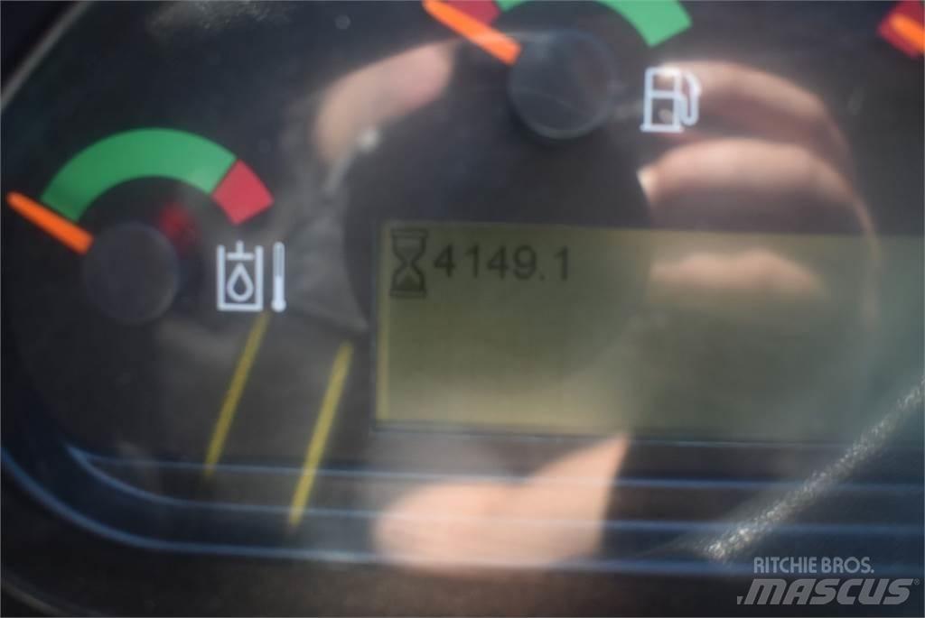 CAT 908M Iekrāvēji uz riteņiem