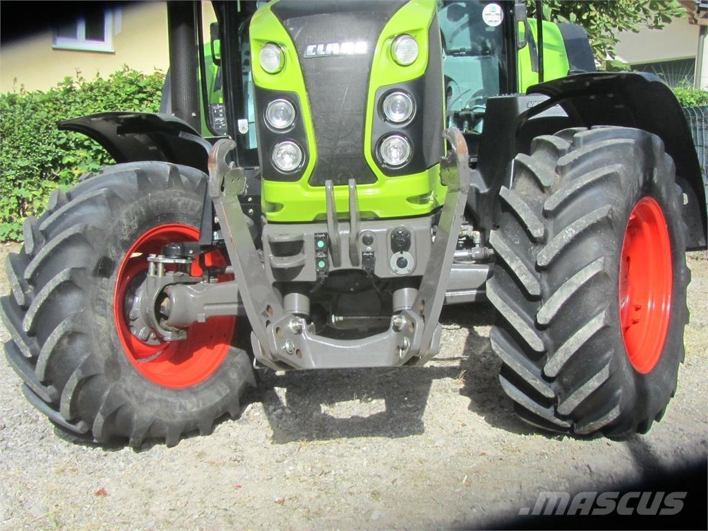 CLAAS Arion 440 Traktori