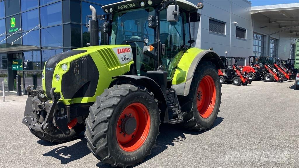 CLAAS ARION 530 Traktori
