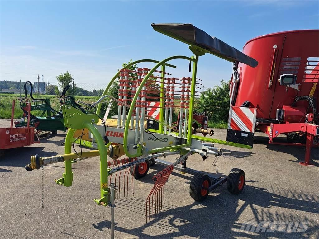 CLAAS Liner 420 Vālotāji