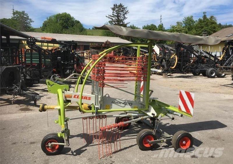 CLAAS Liner 420 Vālotāji