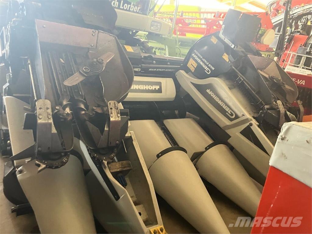 CLAAS Mega 370 Ražas novākšanas kombaini
