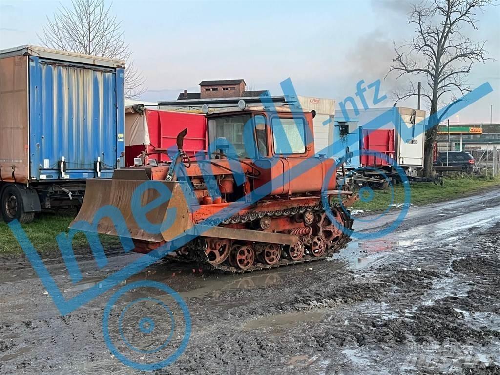  DT 75 Raupe Traktori