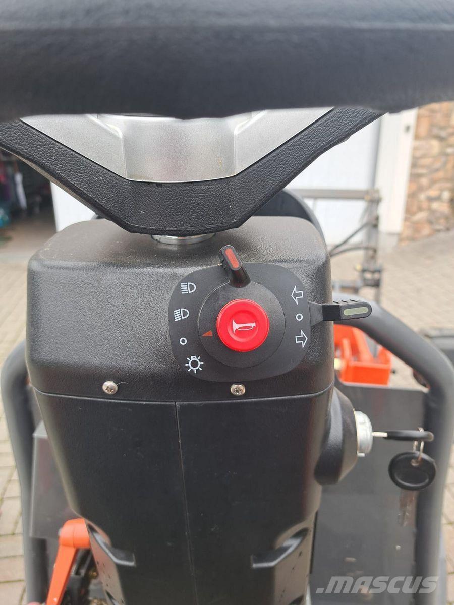 Everun EREL 05 Frontālie iekrāvēji un ekskavatori