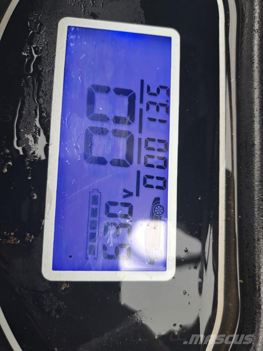 Everun EREL 05 Frontālie iekrāvēji un ekskavatori