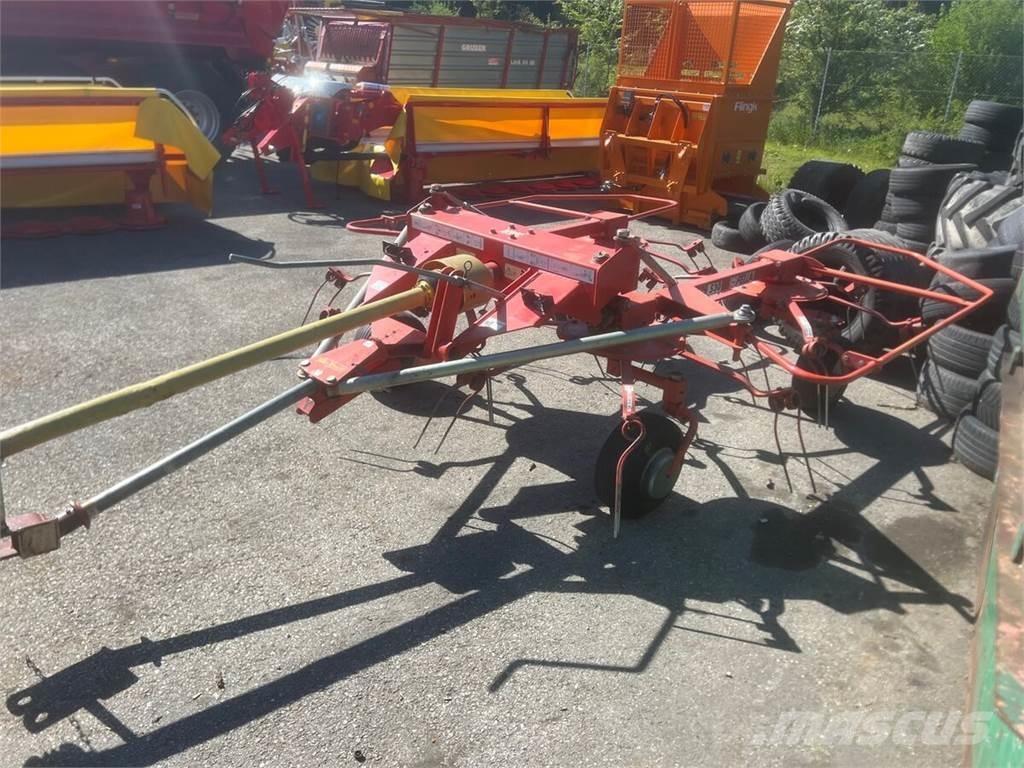 Fella TH 530 Grābekļi un siena ārdītāji