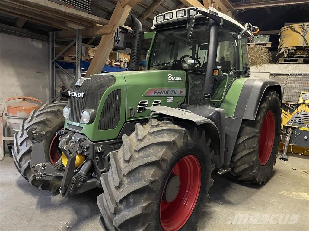 Fendt 718 Vario Traktori