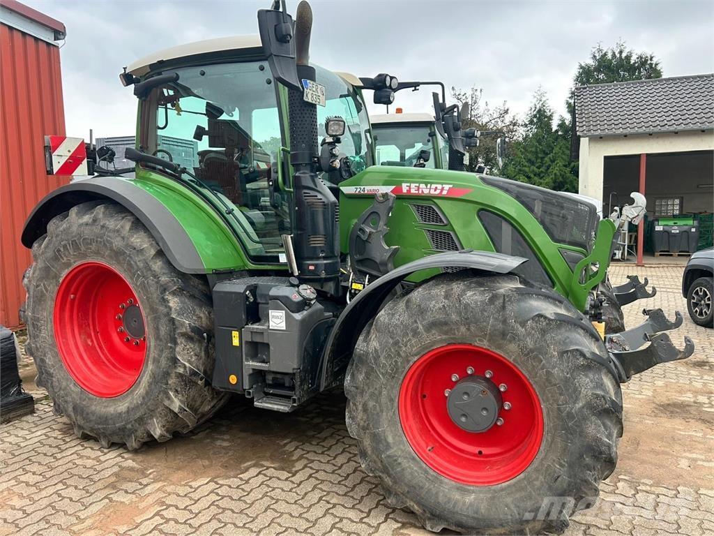 Fendt 724 Vario Traktori