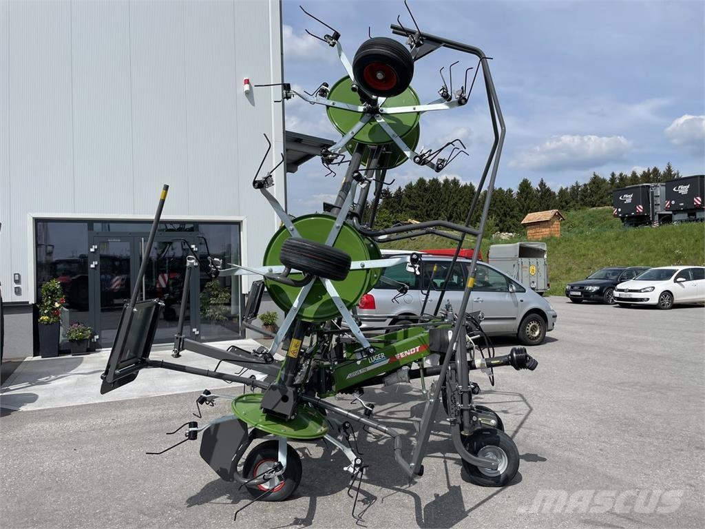 Fendt Lotus 770 Grābekļi un siena ārdītāji