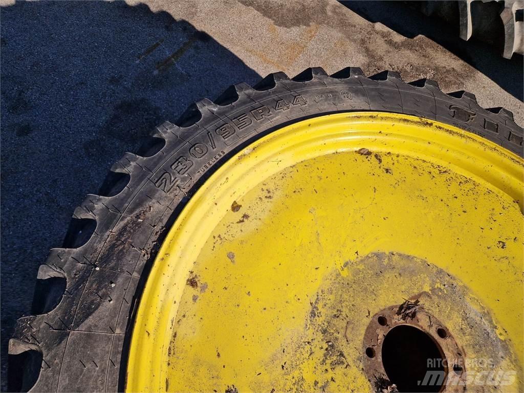 Firestone 230/95R44 Riepas, riteņi un diski
