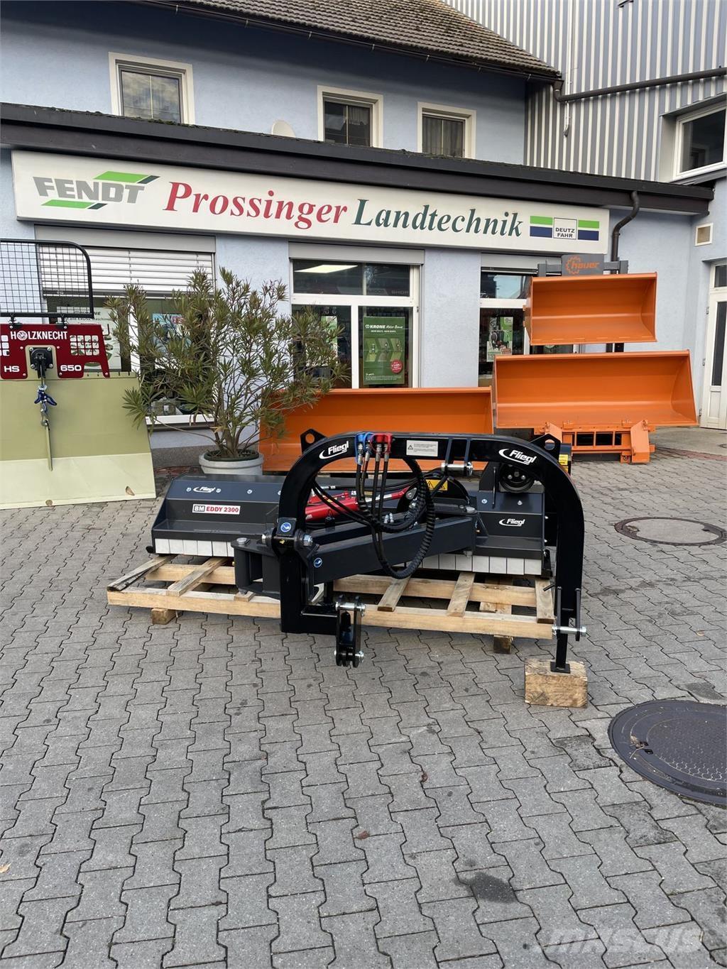 Fliegl  Pļaujmašīnas/pašgājēji